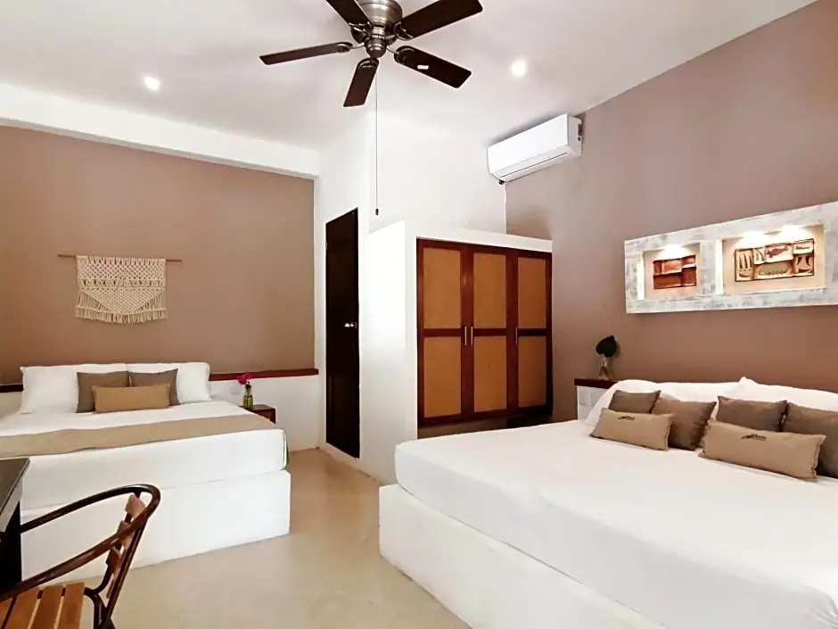 Standard Family room with garden view