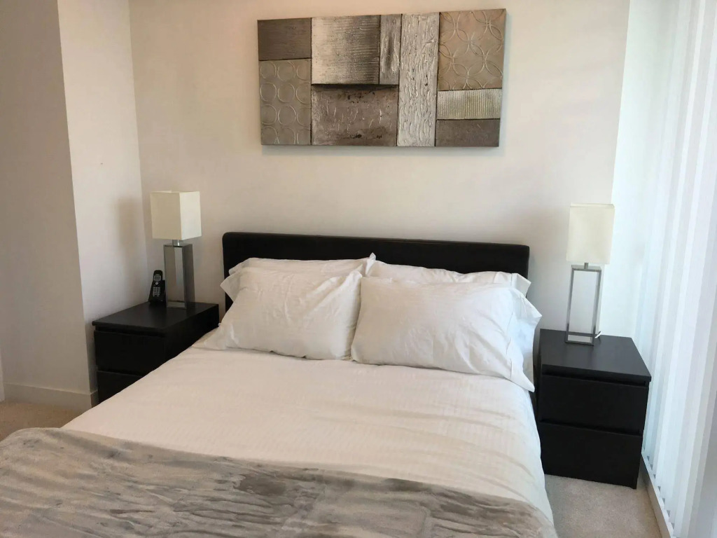 TO Stays - York and Lakeshore - фото 4