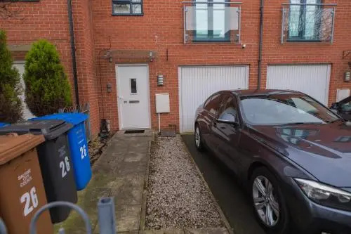Alban Townhouse