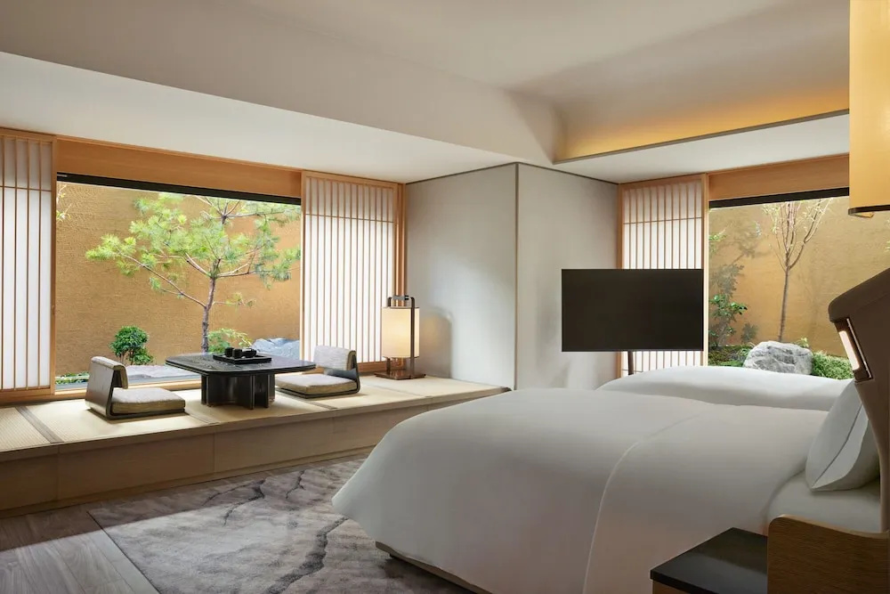 1 Bedroom Double Suite (twin beds)