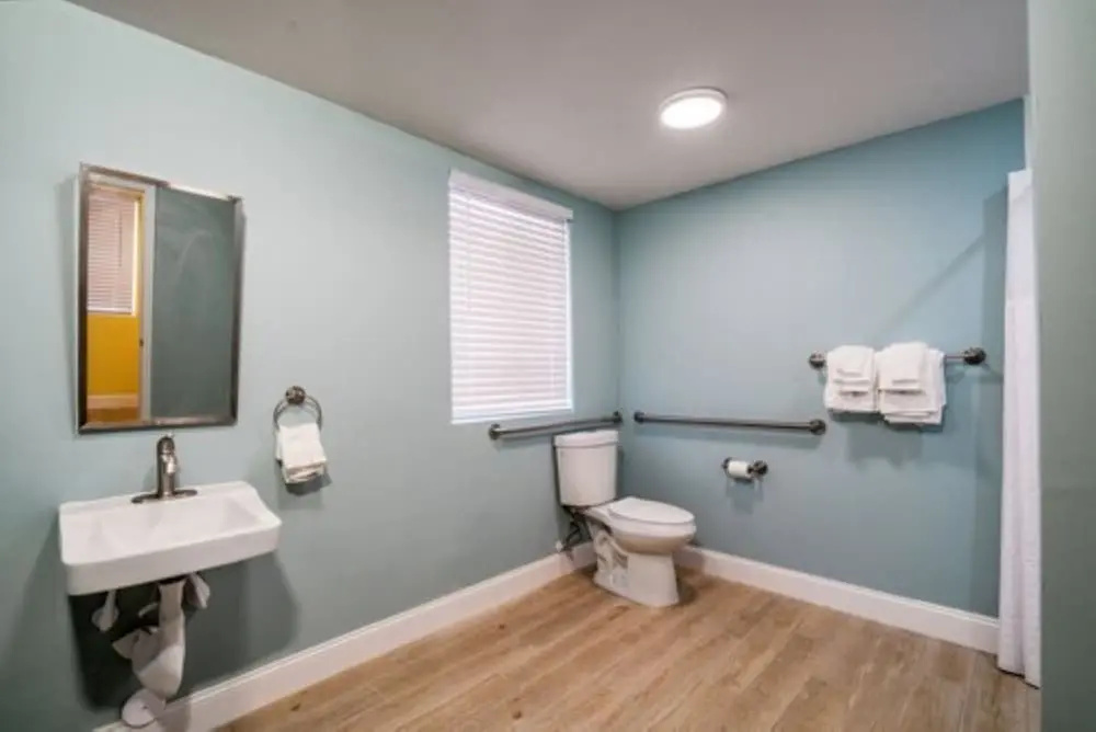 Standard Double room oceanfront (full double bed)