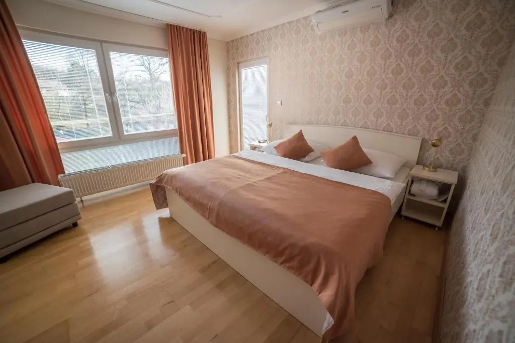 1 Bedroom Apartment with balcony