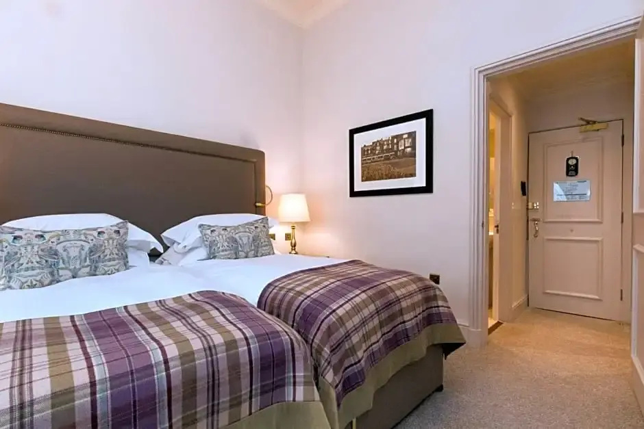 Macdonald Old England Hotel & Spa Room Type - Standard Double Room