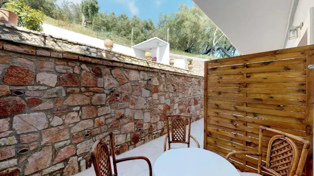 Standard Double room with garden view (full double bed)