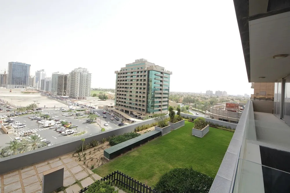 Signature Holiday Home - Matrix Tower