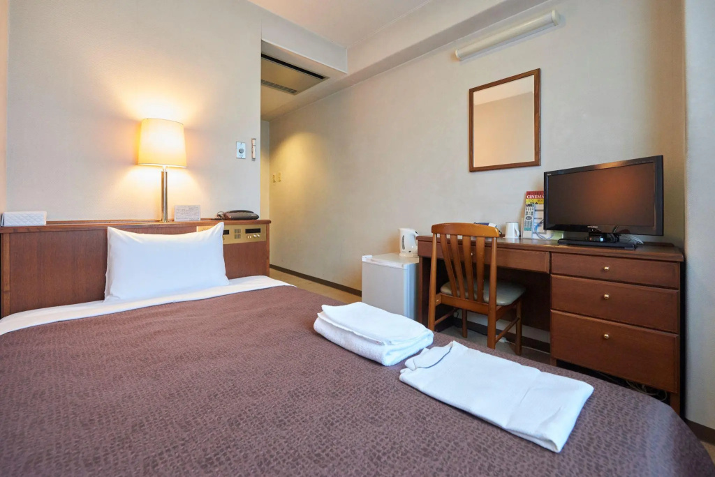 Standard Double room (full double bed)