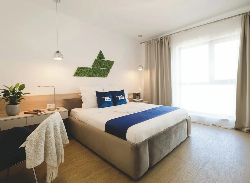 Deluxe Studio with balcony
