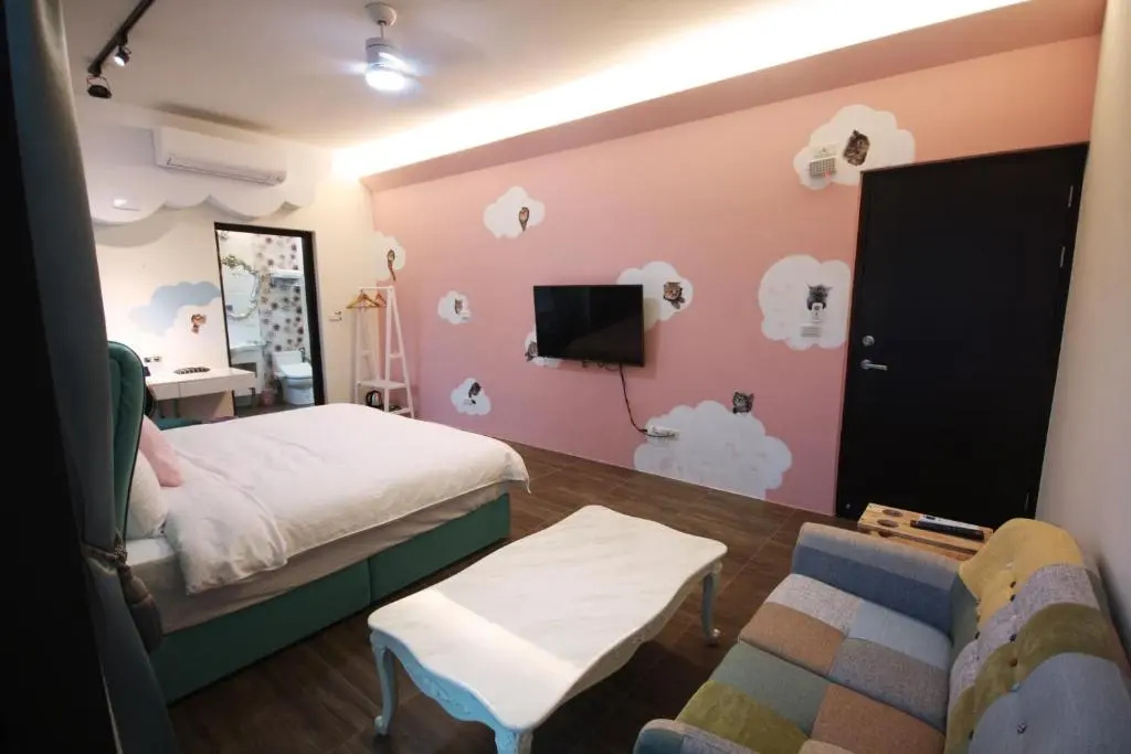 Standard Double room with balcony (full double bed)