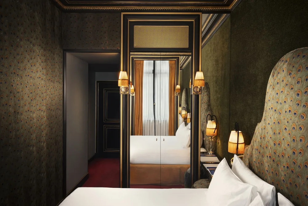 標準雙人房，配有大床