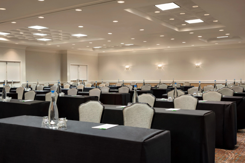 Holiday Inn Washington-Dulles International Airport by IHG - Général