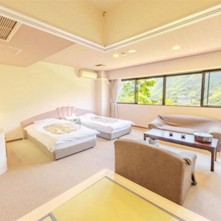 Hotel Second Stage — 2