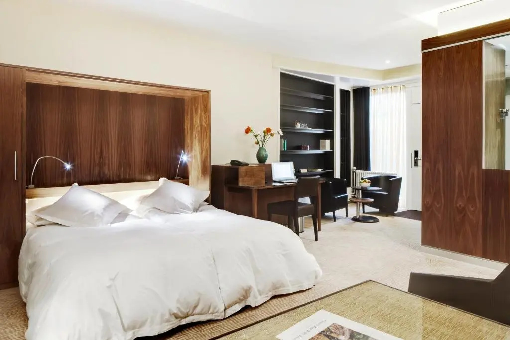 2 Bedrooms Standard Family room