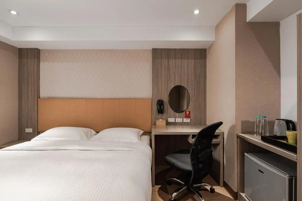 The Riverside Hotel International - Chambres