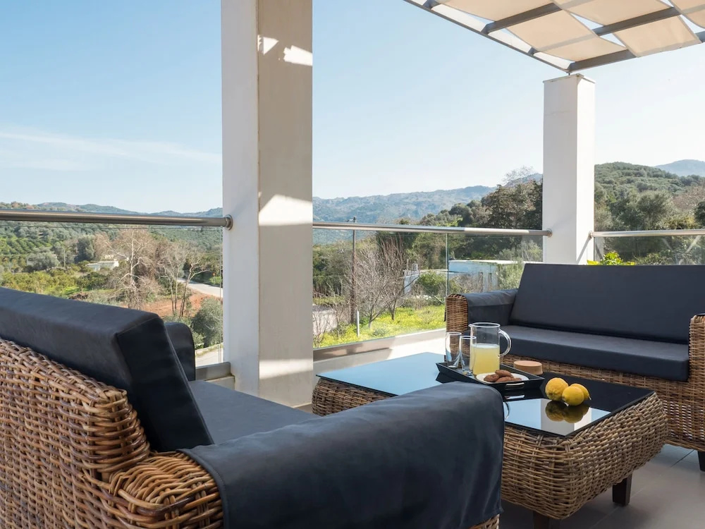 3 Bedrooms Villa