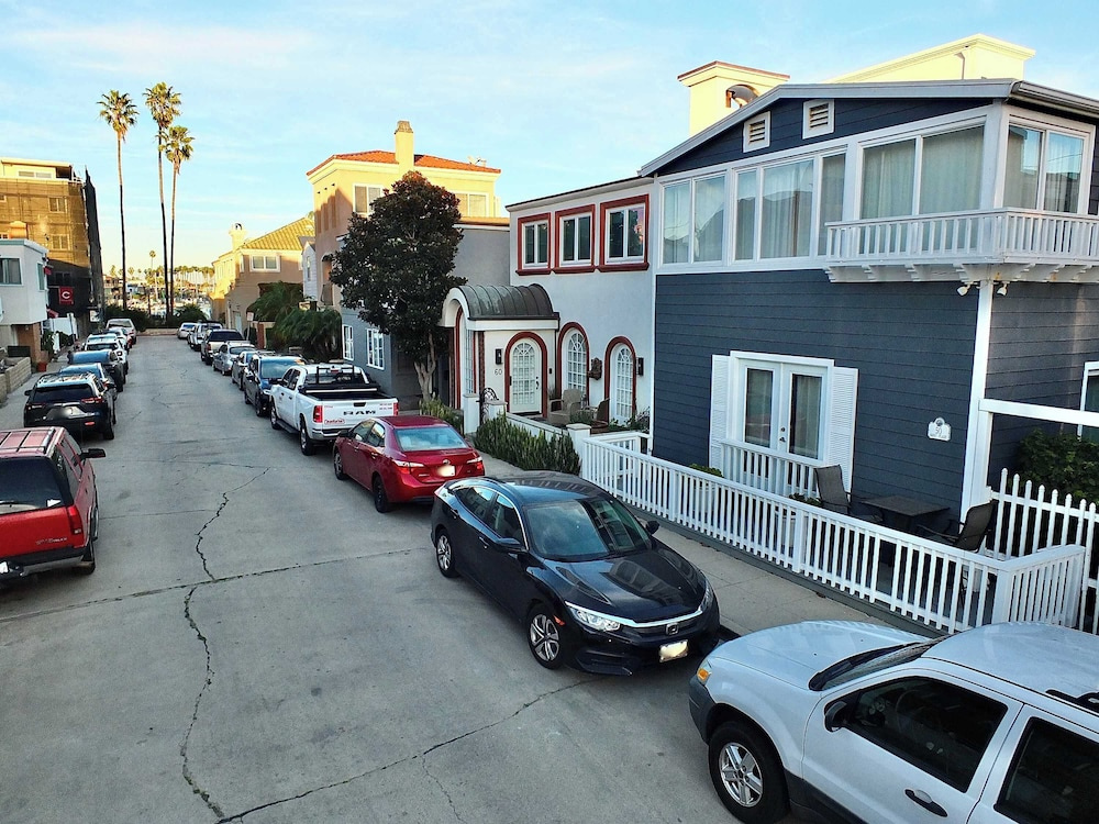 LB Peninsula Steps to Beach, Close to World Cup