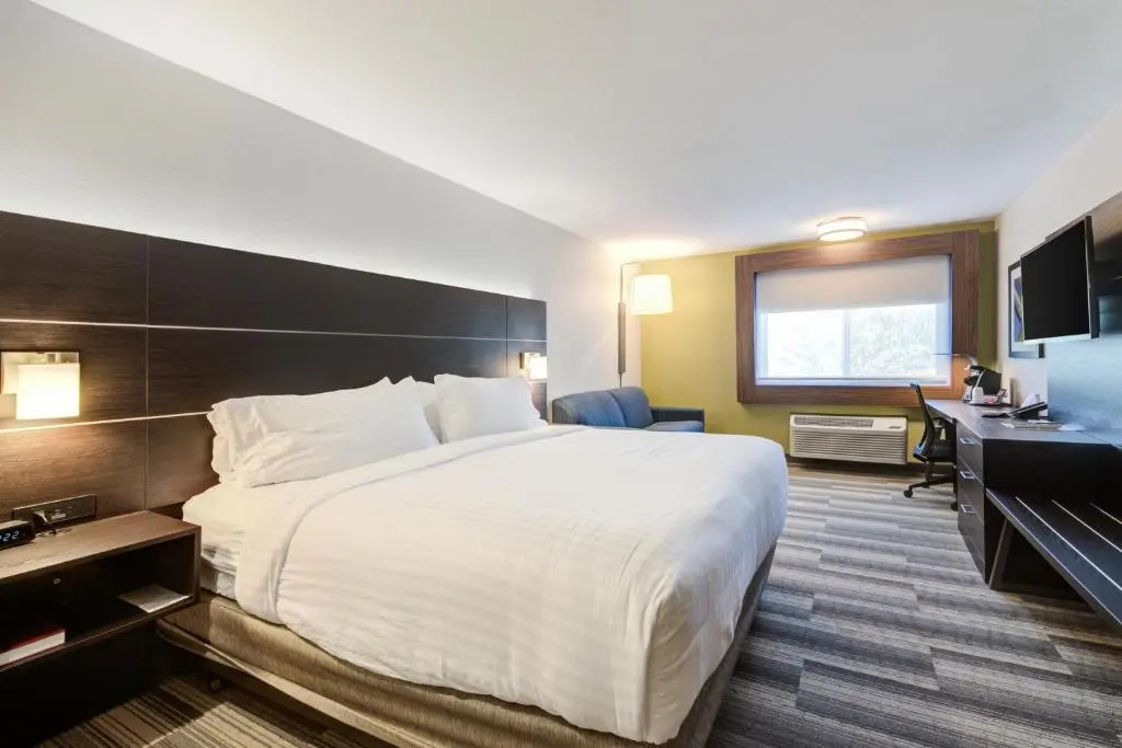 Deluxe Double room (full double bed)