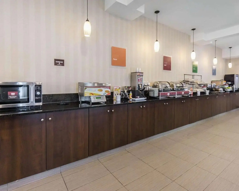 Comfort Inn & Suites - фото 26