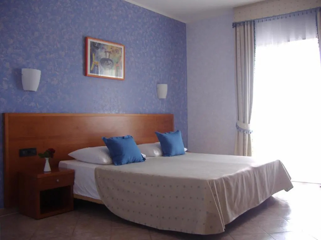 Hotel Zlatni Lav - Chambres