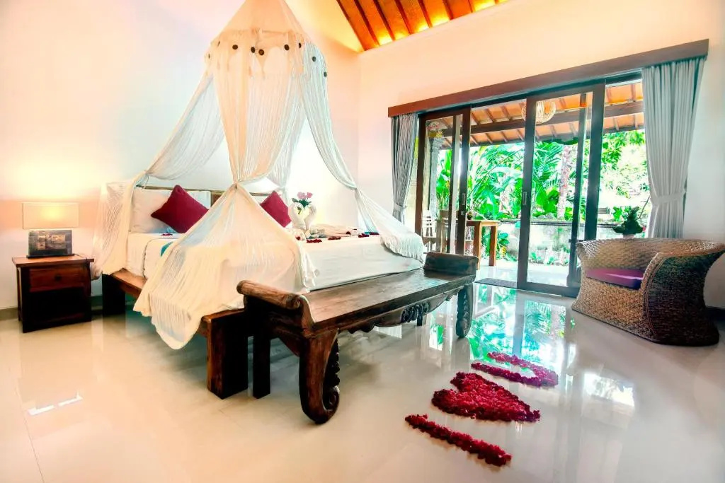 Superior Double room (full double bed)