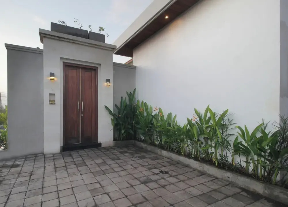 Bougainvillea Villas Cemagi by Parigata