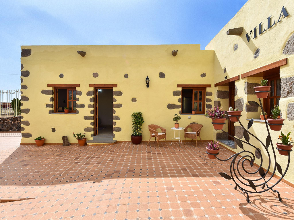 Luxurious Villa in Las Palmas With Swimming Pool