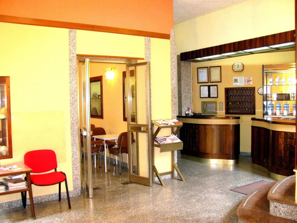 Hotel photo 12