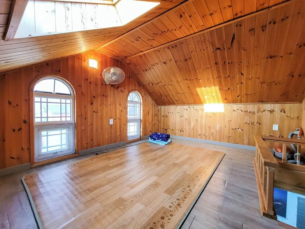 1 Bedroom Grand room with lake view