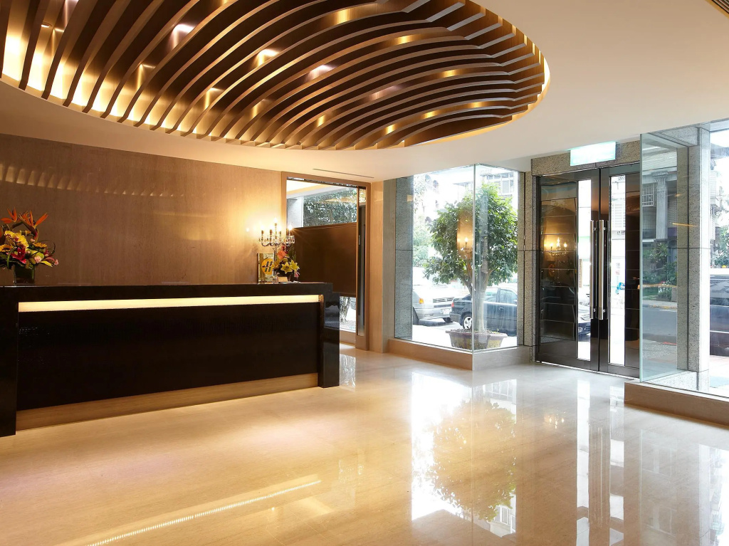 Lobby & Reception