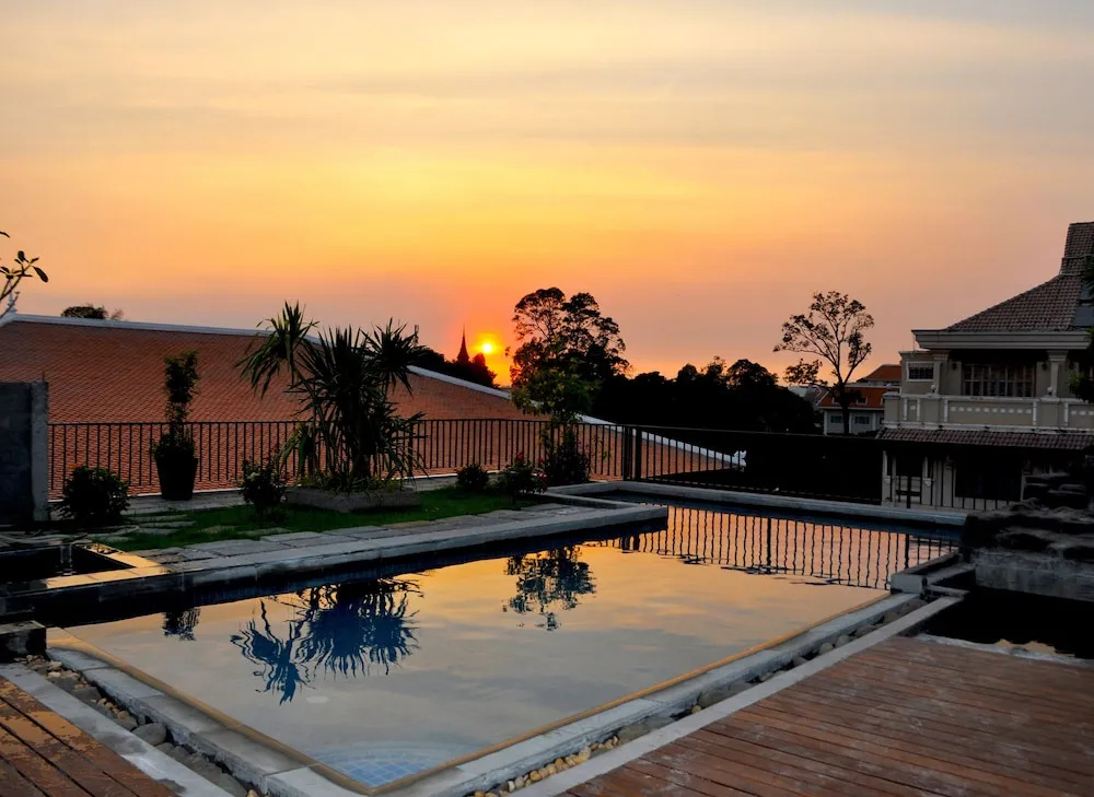 Everland Boutique Hotel