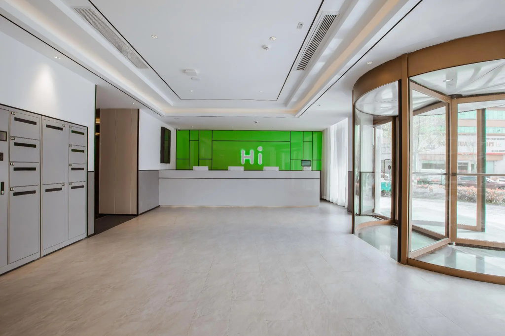 Lobby & Reception