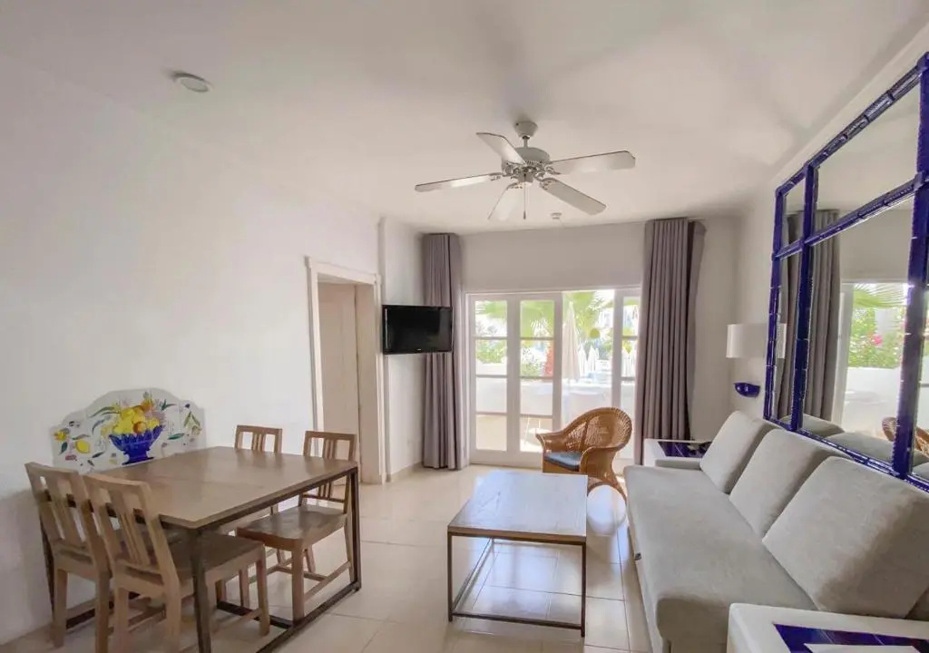 2 Bedrooms Apartment