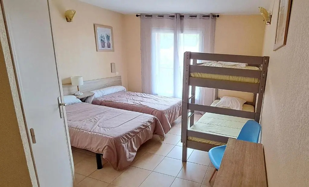 Standard Quadruple room with balcony