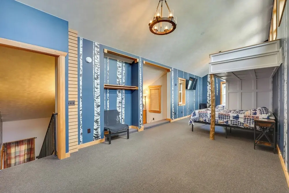 Spacious Old Forge Condo w/ Patio & Fire Pit!
