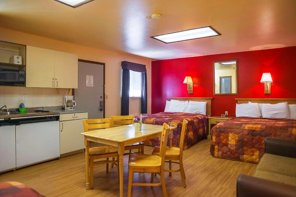 Standard Sextuple room