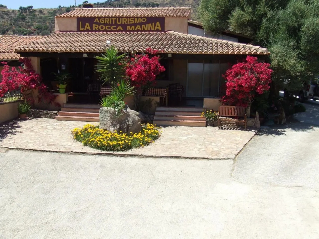 Agriturismo La Rocca Manna