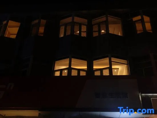 Dengba chain Inn (Beijing Guozhan Liufang subway station store)