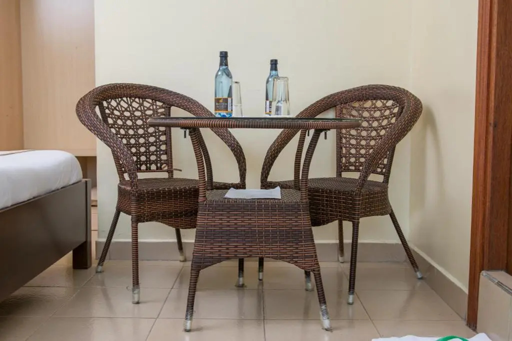 Deluxe Double room (full double bed)