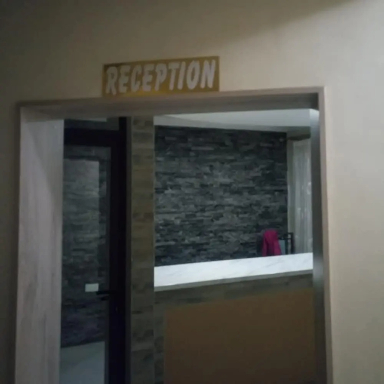 Skyline Hotel & Suites