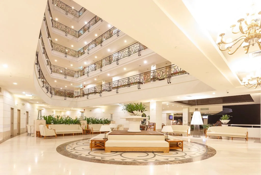 Lobby & Reception