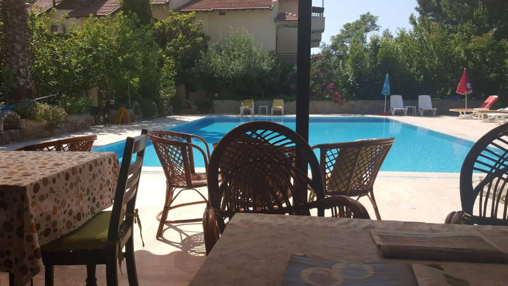 Ünlü Hotel