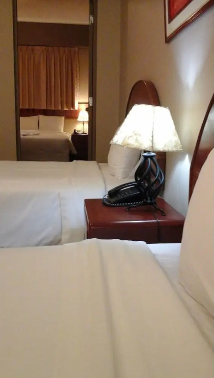 2 Bedrooms Triple Suite