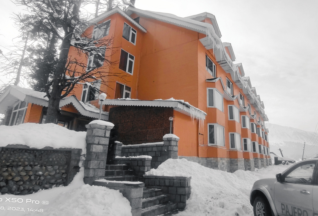 Hotel Zahgeer Gulmarg