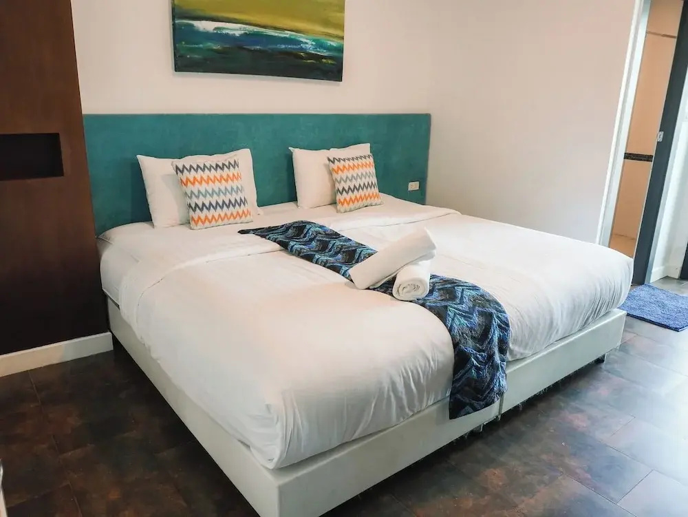 Standard Double room with balcony (full double bed)