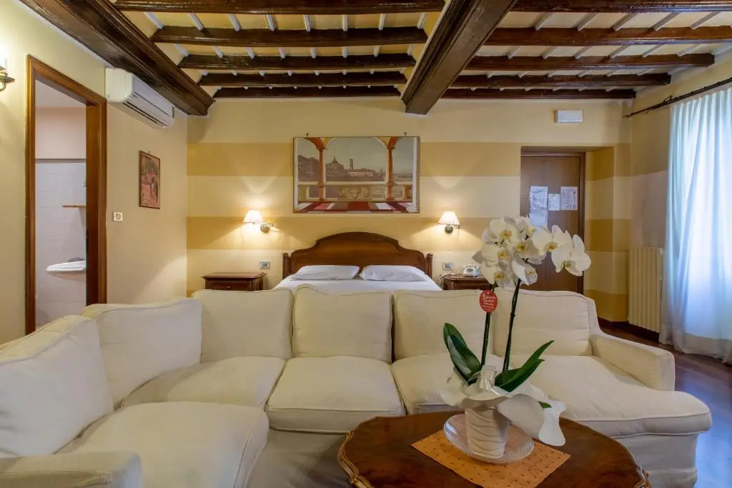 Deluxe Triple room