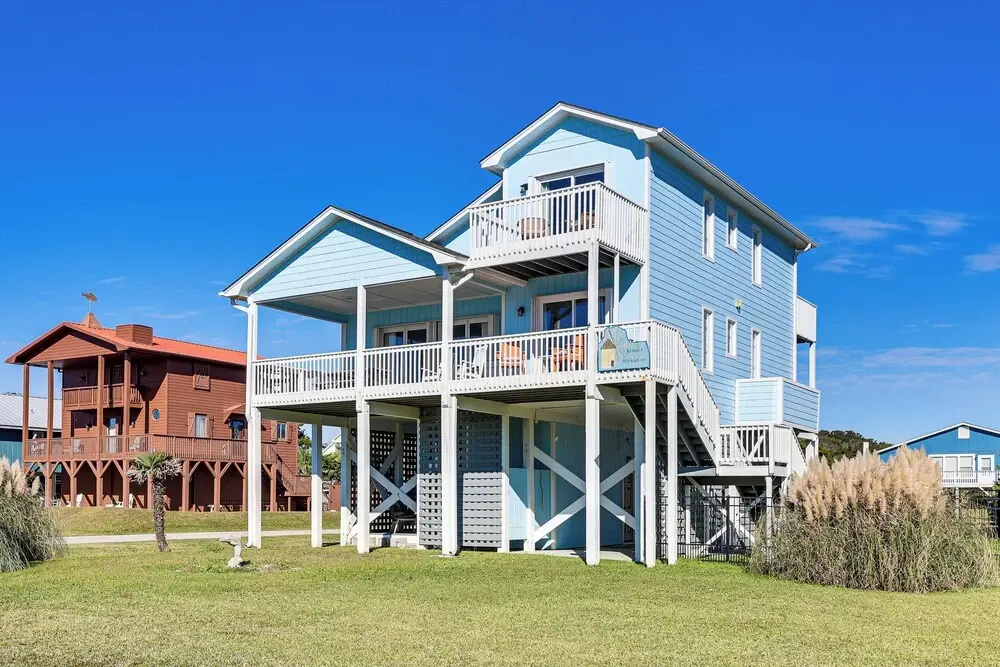 For Families & Pets! Oceanside Oak Island Getaway