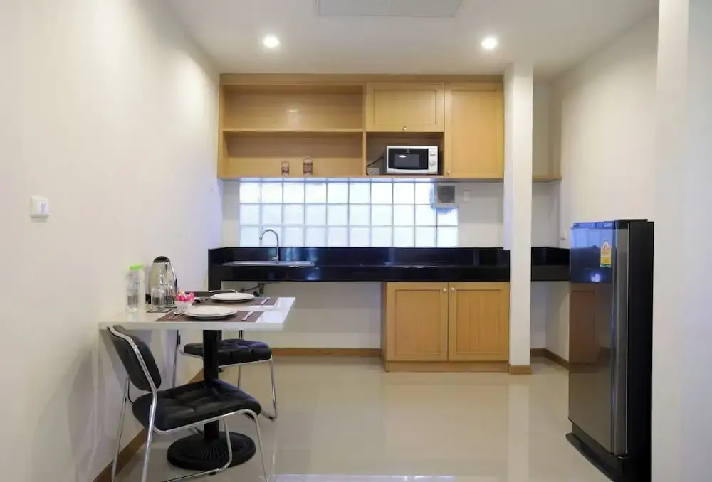 Deluxe Double room with balcony (full double bed)