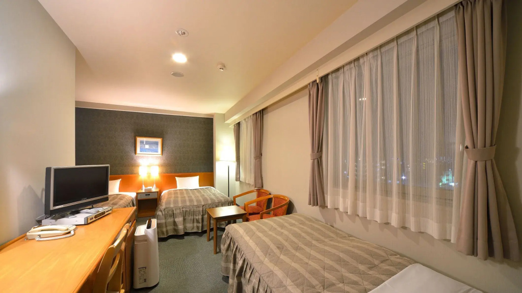 Standard Triple room
