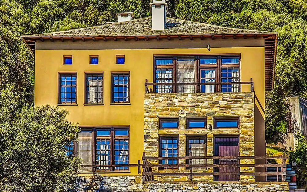 Palia damouchari by null