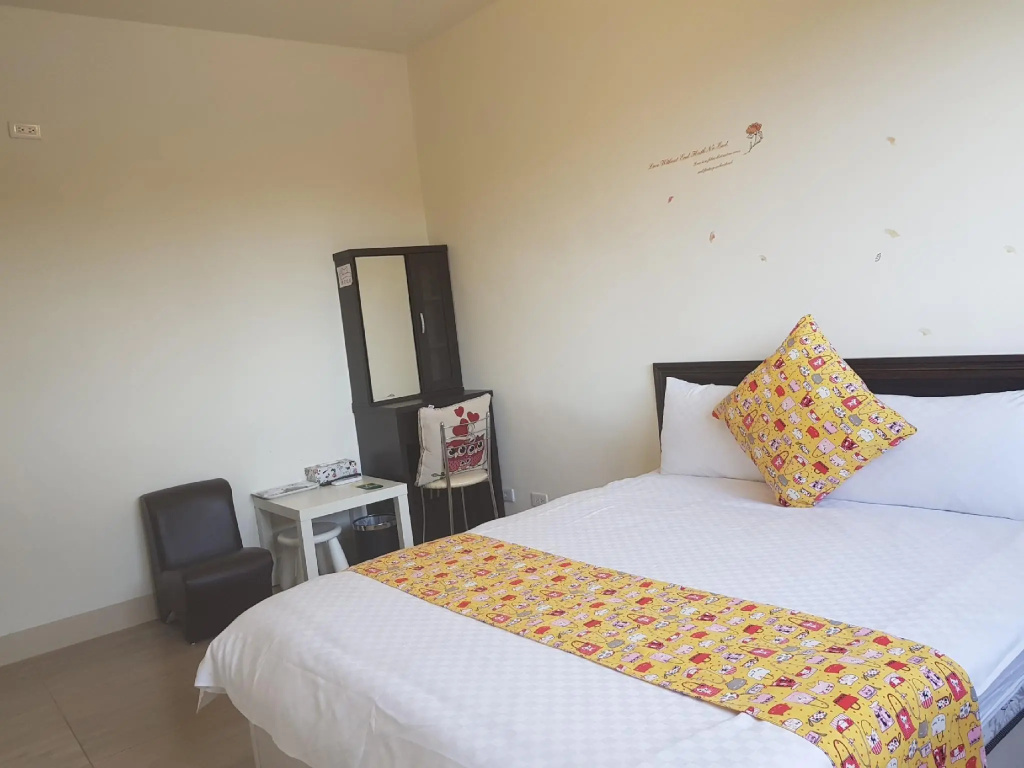 Standard Double room (full double bed)