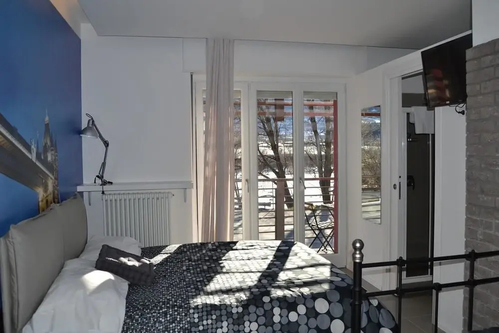 Balcony & Terrace